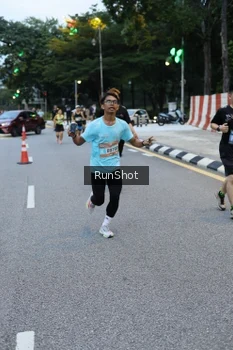 Runner Photo 4296693