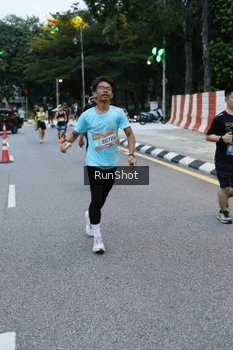 Runner Photo 4296695