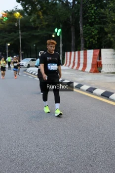 Runner Photo 4296703