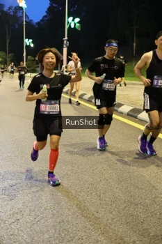 Runner Photo 4296704