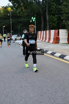 Runner Photo 4296706