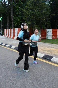 Runner Photo 4296715
