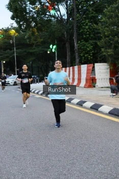 Runner Photo 4296737