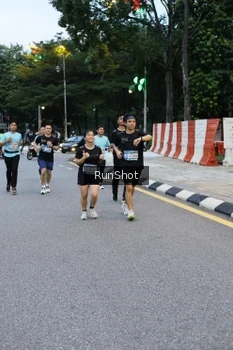 Runner Photo 4296745