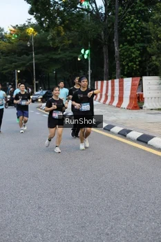 Runner Photo 4296748