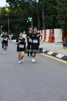 Runner Photo 4296754
