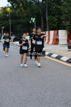 Runner Photo 4296756