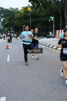 Runner Photo 4296763