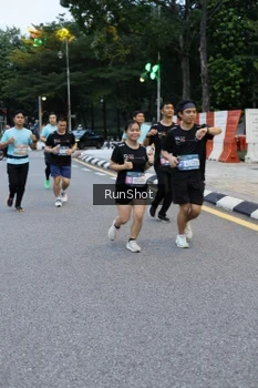 Runner Photo 4296765