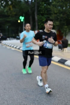 Runner Photo 4296774