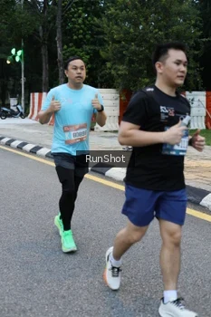 Runner Photo 4296777