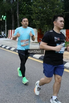 Runner Photo 4296780