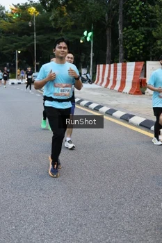 Runner Photo 4296784
