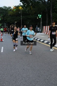 Runner Photo 4296806