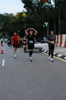 Runner Photo 4296837