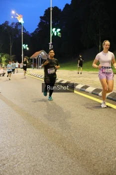 Runner Photo 4296846