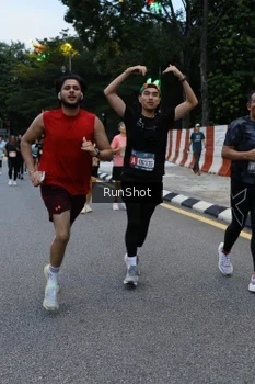 Runner Photo 4296850