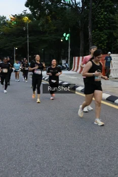 Runner Photo 4296865