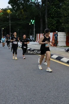 Runner Photo 4296874