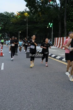 Runner Photo 4296875