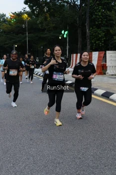 Runner Photo 4296877