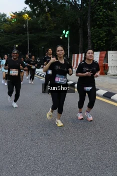 Runner Photo 4296878