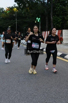 Runner Photo 4296881
