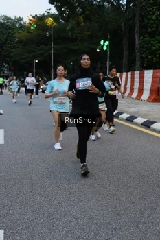 Runner Photo 4296899