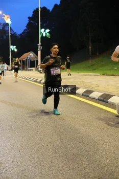 Runner Photo 4296900