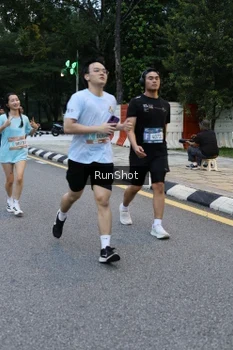 Runner Photo 4296913