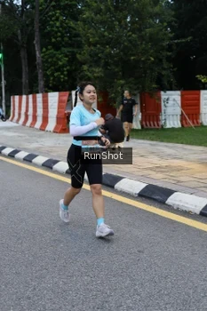 Runner Photo 4296980