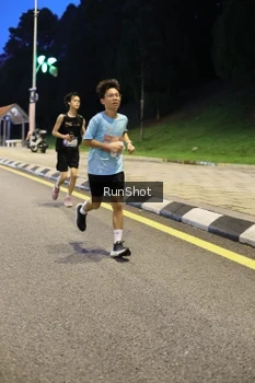 Runner Photo 4296990