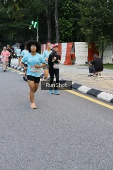 Runner Photo 4296995