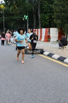 Runner Photo 4296998