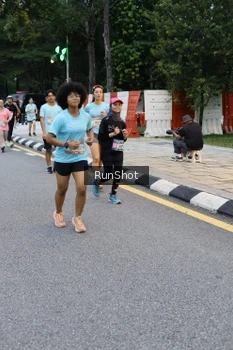 Runner Photo 4296999