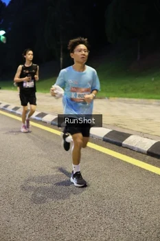 Runner Photo 4297045