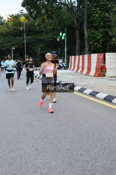 Runner Photo 4297062