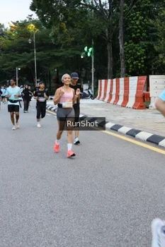 Runner Photo 4297063