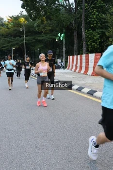 Runner Photo 4297067