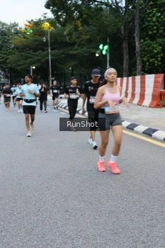 Runner Photo 4297072