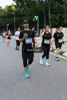 Runner Photo 4297095