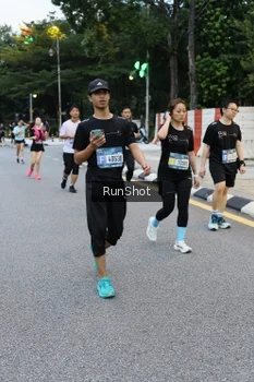 Runner Photo 4297100