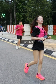 Runner Photo 4297116