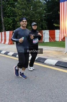Runner Photo 4297140