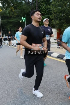 Runner Photo 4297145