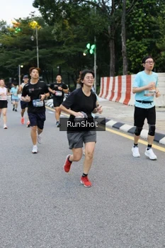Runner Photo 4297195