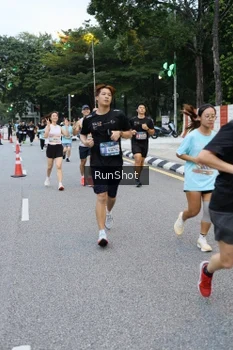 Runner Photo 4297201