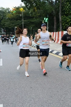 Runner Photo 4297218