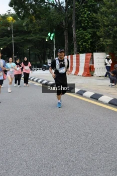 Runner Photo 4297298