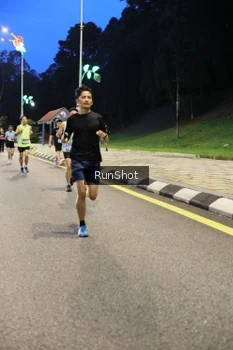 Runner Photo 4297300
